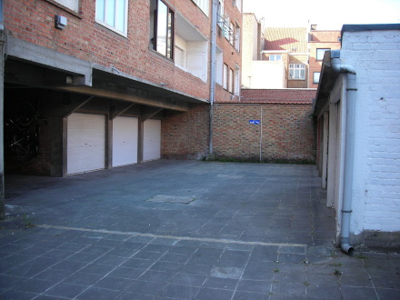 Binnenkoer garages Palermo