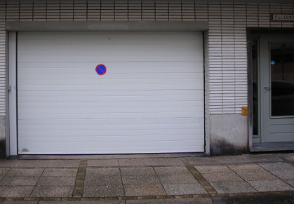 Inrijpoort straatkant Palermo